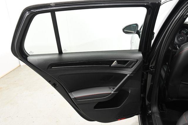 2016 Volkswagen Golf Gti SE photo