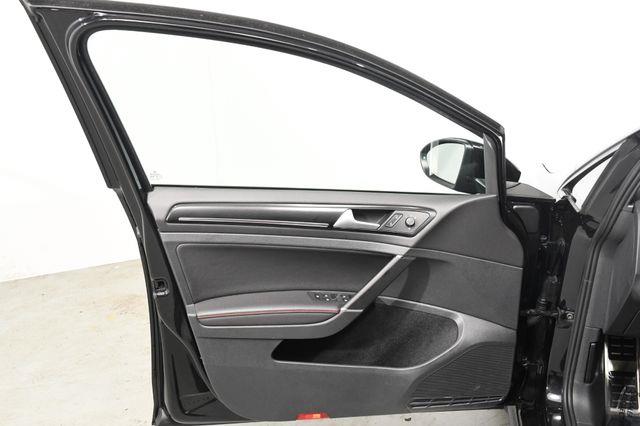 2016 Volkswagen Golf Gti SE photo