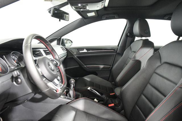 2016 Volkswagen Golf Gti SE photo