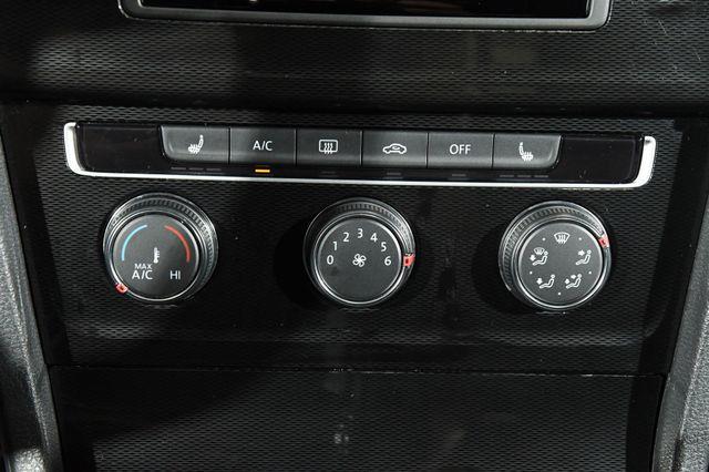 2016 Volkswagen Golf Gti SE photo