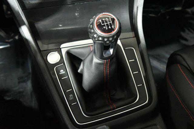 2016 Volkswagen Golf Gti SE photo