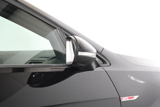 2016 Volkswagen Golf Gti SE photo