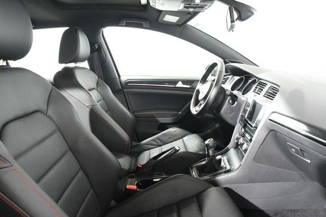 2016 Volkswagen Golf Gti SE photo