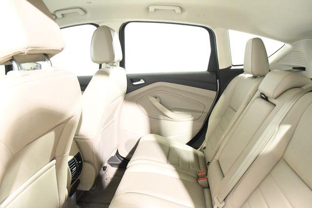 2016 Ford C-Max Energi SEL photo