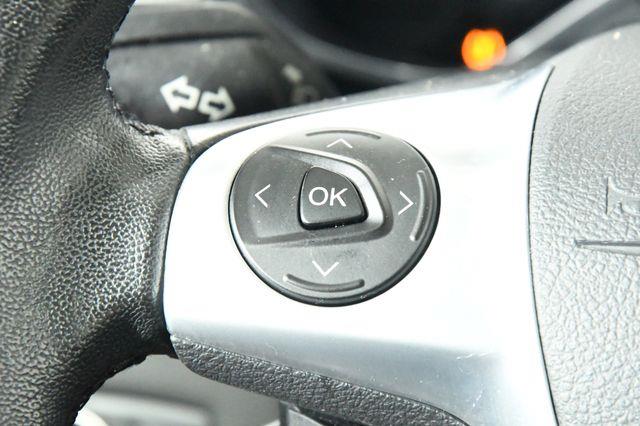 2016 Ford C-Max Energi SEL photo