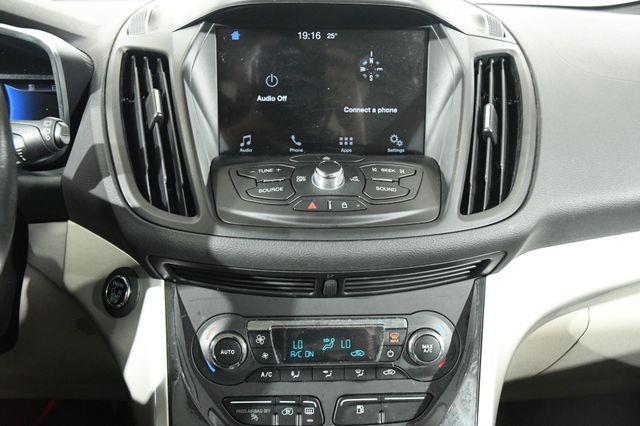 2016 Ford C-Max Energi SEL photo