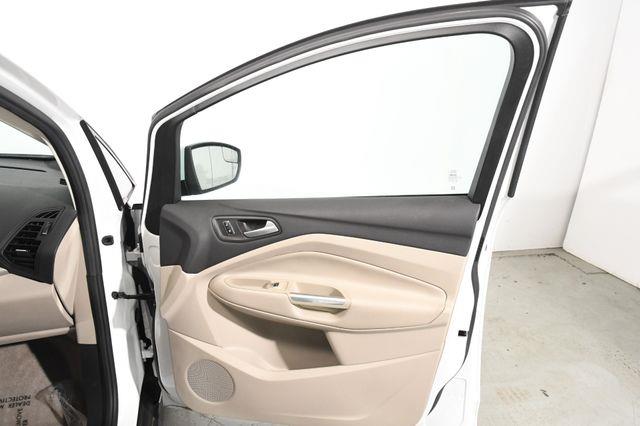 2016 Ford C-Max Energi SEL photo