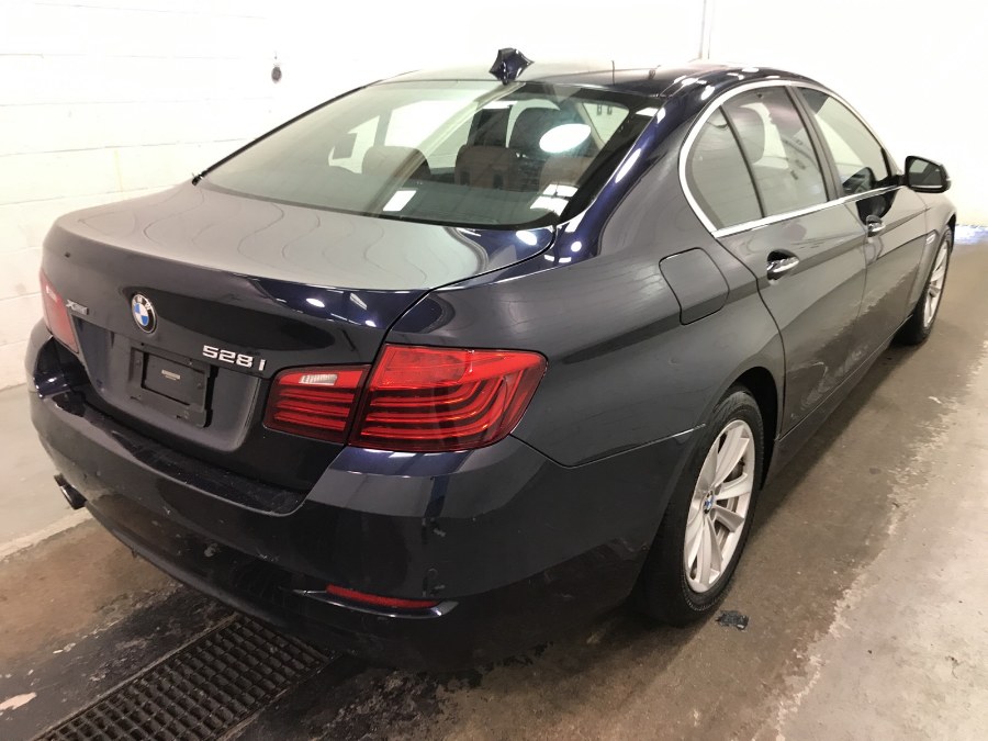 2016 BMW 5-Series 4dr Sdn 528i xDrive AWD photo