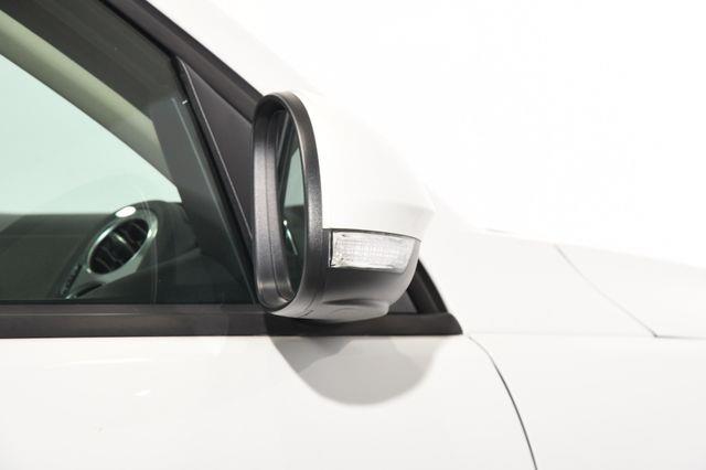 2016 Volkswagen Tiguan SE photo