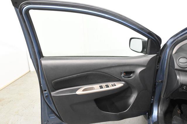 2010 Toyota Yaris photo