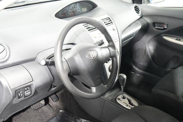 2010 Toyota Yaris photo