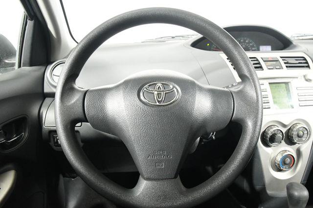 2010 Toyota Yaris photo