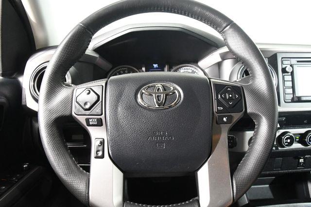 2016 Toyota Tacoma TRD Sport photo