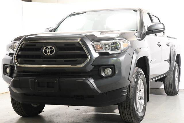 2016 Toyota Tacoma TRD Sport photo