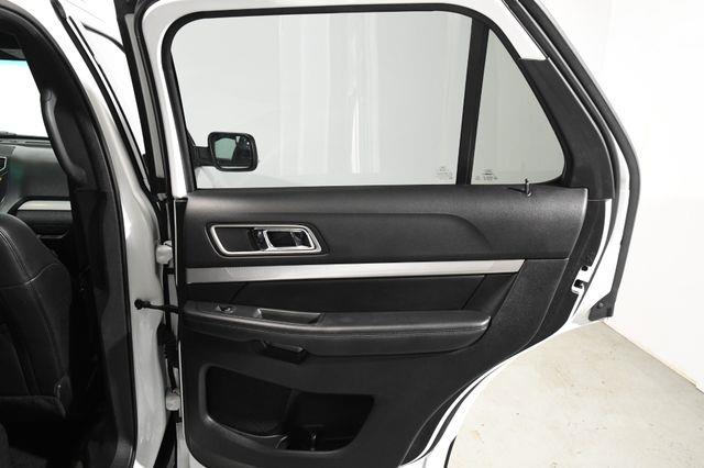 2016 Ford Explorer XLT w/ Nav & Heated Seats photo