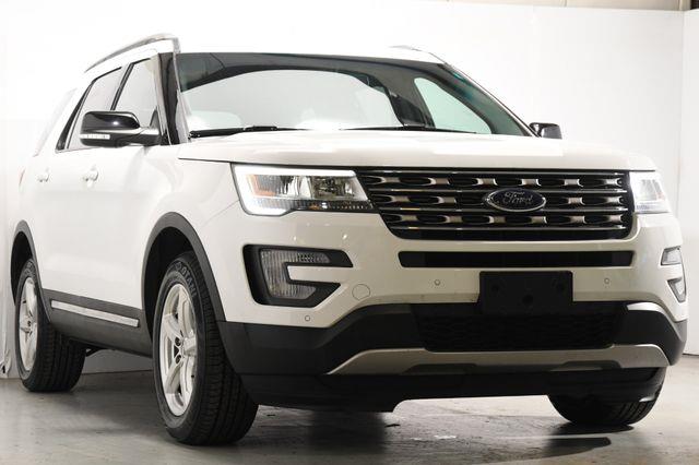 2016 Ford Explorer XLT w/ Nav & Heated Seats photo