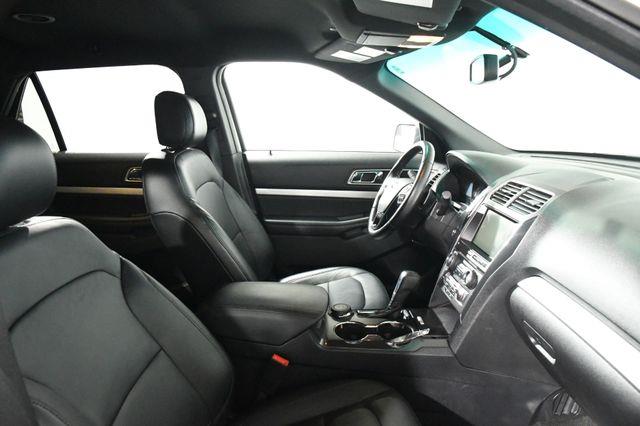 2016 Ford Explorer XLT w/ Nav & Heated Seats photo