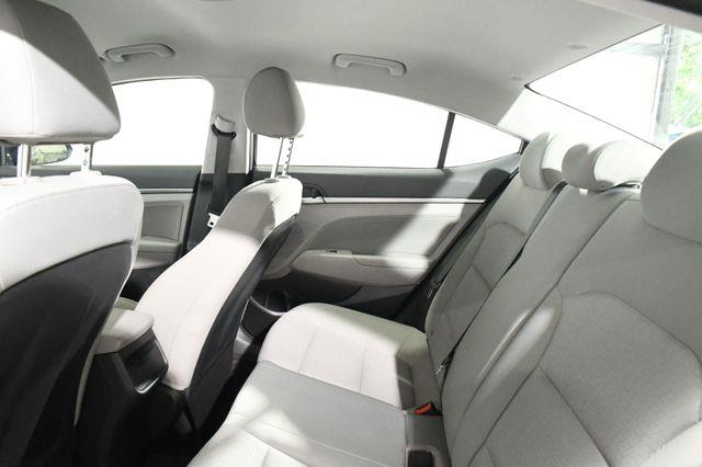2017 Hyundai Elantra SE w/Tech photo