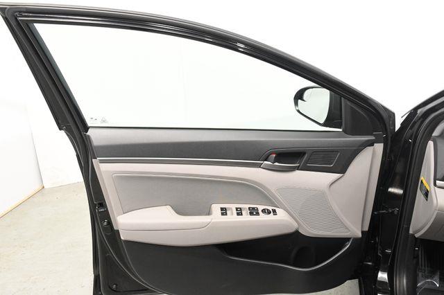 2017 Hyundai Elantra SE w/Tech photo