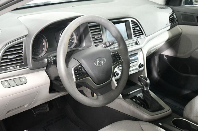 2017 Hyundai Elantra SE w/Tech photo