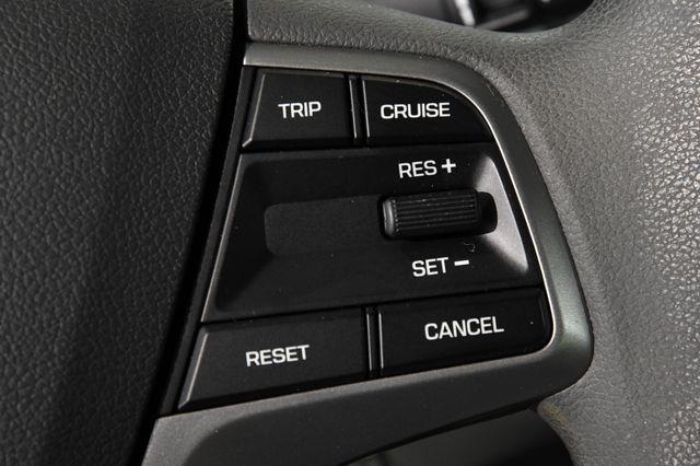 2017 Hyundai Elantra SE w/Tech photo