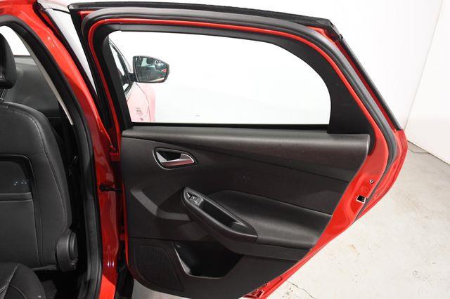 2016 Ford Focus SE photo