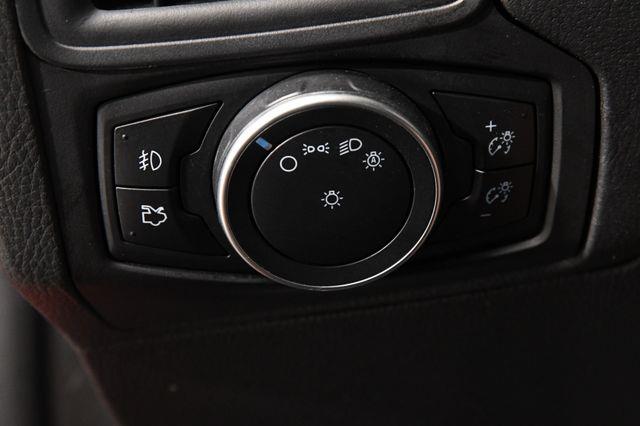 2016 Ford Focus SE photo