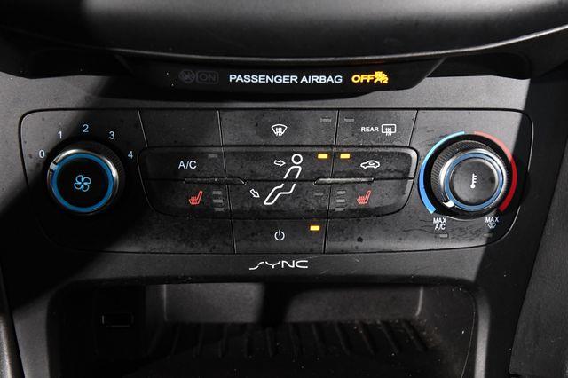 2016 Ford Focus SE photo