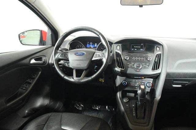 2016 Ford Focus SE photo