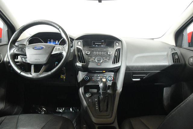 2016 Ford Focus SE photo