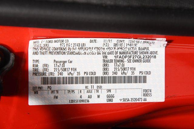 2016 Ford Focus SE photo