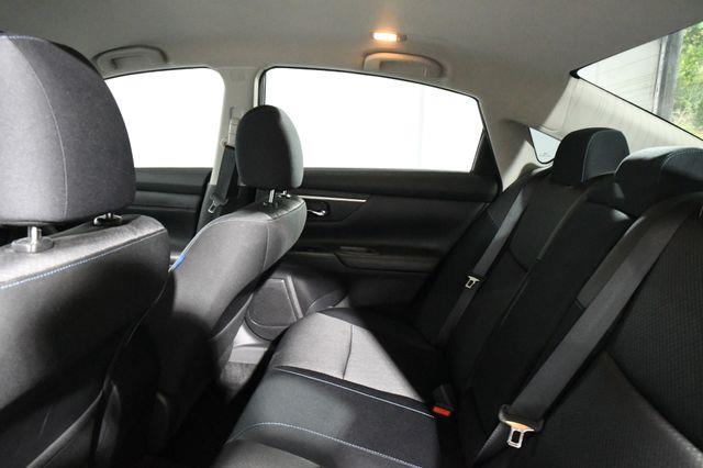 2016 Nissan Altima 2.5 SR photo