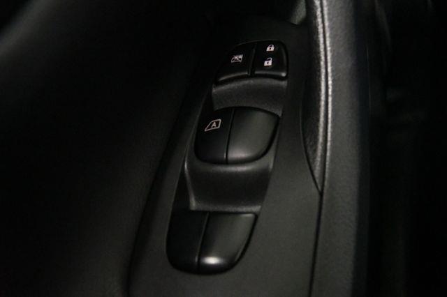 2016 Nissan Altima 2.5 SR photo