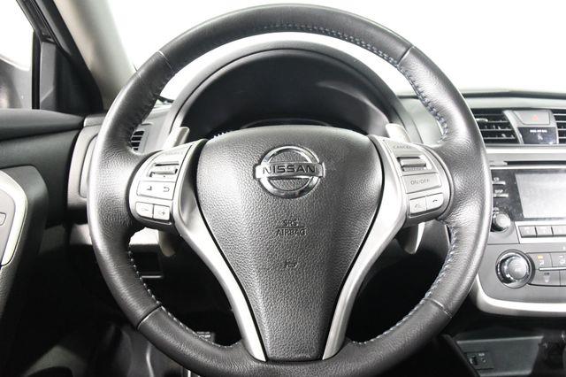 2016 Nissan Altima 2.5 SR photo