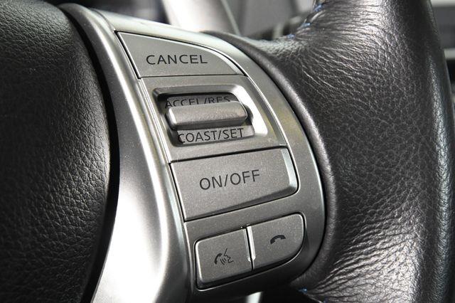 2016 Nissan Altima 2.5 SR photo