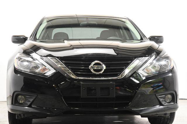 2016 Nissan Altima 2.5 SR photo