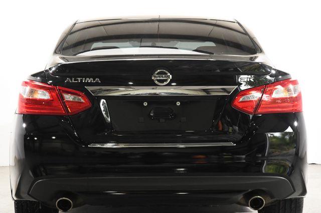 2016 Nissan Altima 2.5 SR photo