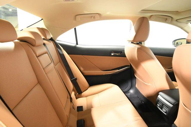 2016 Lexus IS age photo