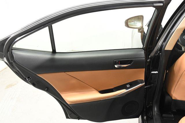 2016 Lexus IS age photo