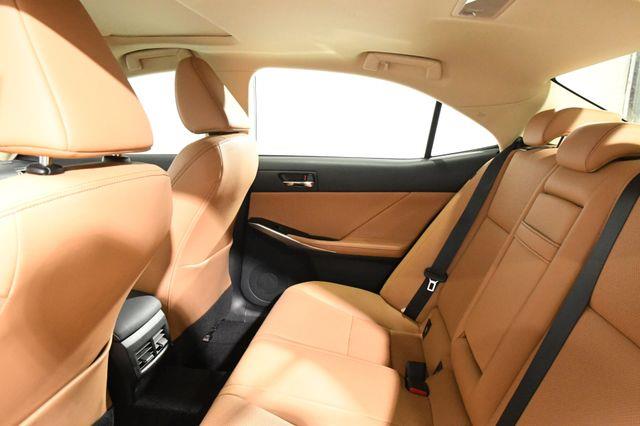 2016 Lexus IS age photo