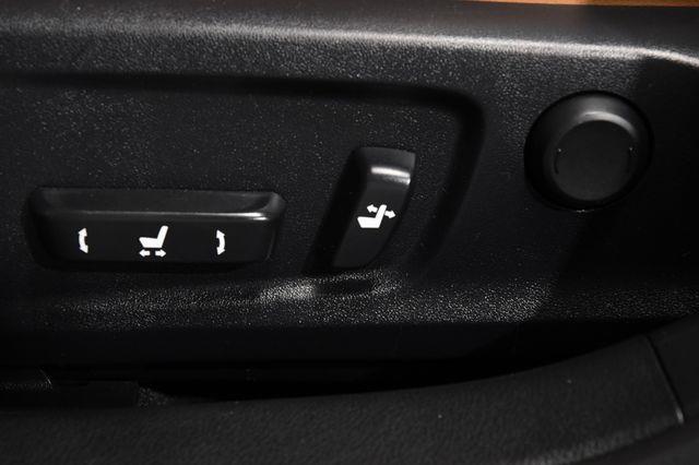 2016 Lexus IS age photo
