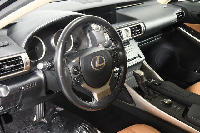 2016 Lexus IS age photo