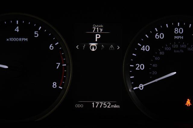 2016 Lexus IS age photo