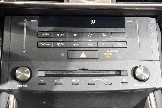 2016 Lexus IS age photo