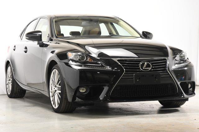 2016 Lexus IS age photo