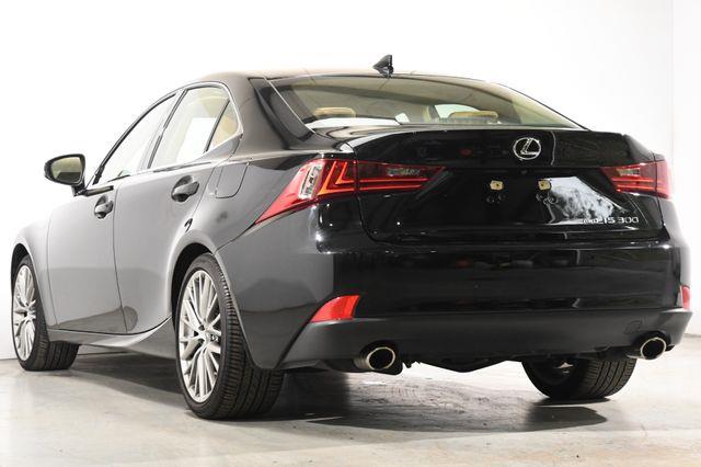 2016 Lexus IS age photo