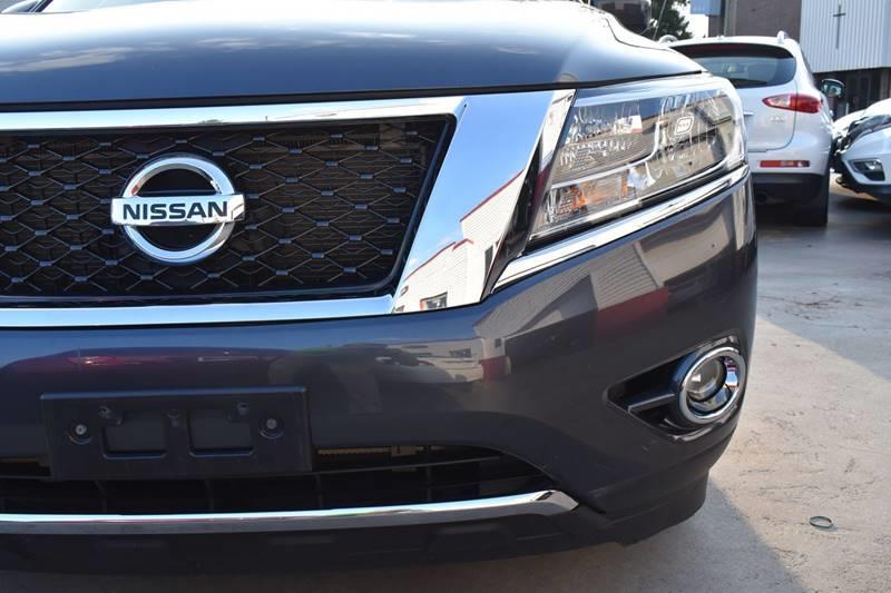 2014 Nissan Pathfinder S photo