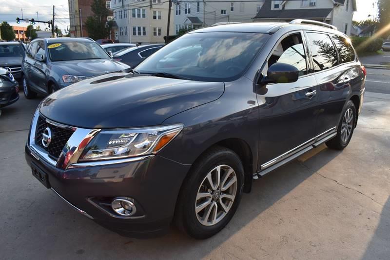 2014 Nissan Pathfinder S photo