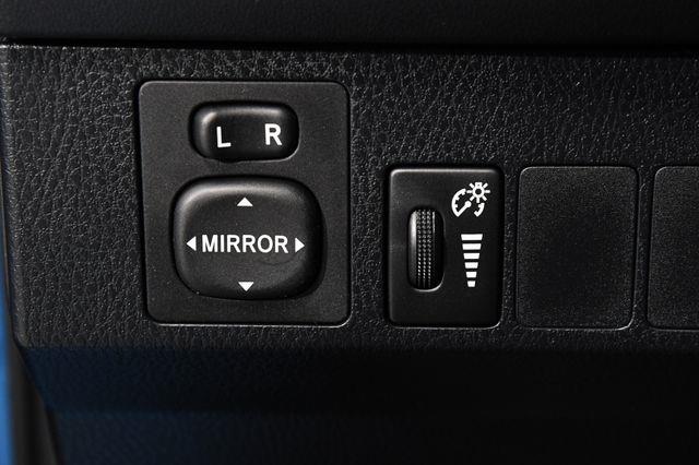 2016 Toyota RAV4 LE photo