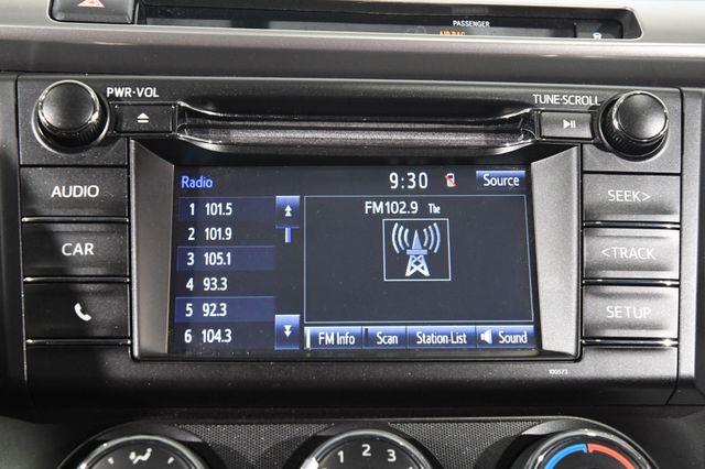 2016 Toyota RAV4 LE photo